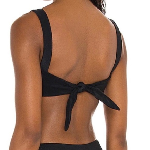 Lovers and Friends Black Ribbed Jakey Top in Size Small - Picture 3 of 6